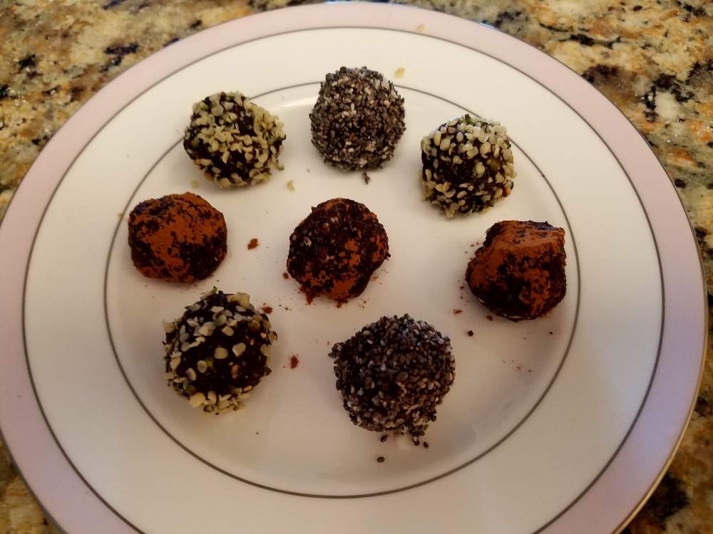 Get your chocolate fix with these healthy Carob walnut date balls~